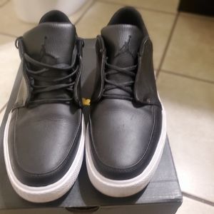 Air Jordan low top casuals